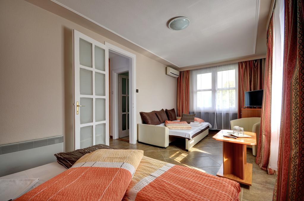 Hotel Roz Szentendre Zimmer foto